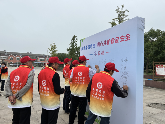 图片1中.png