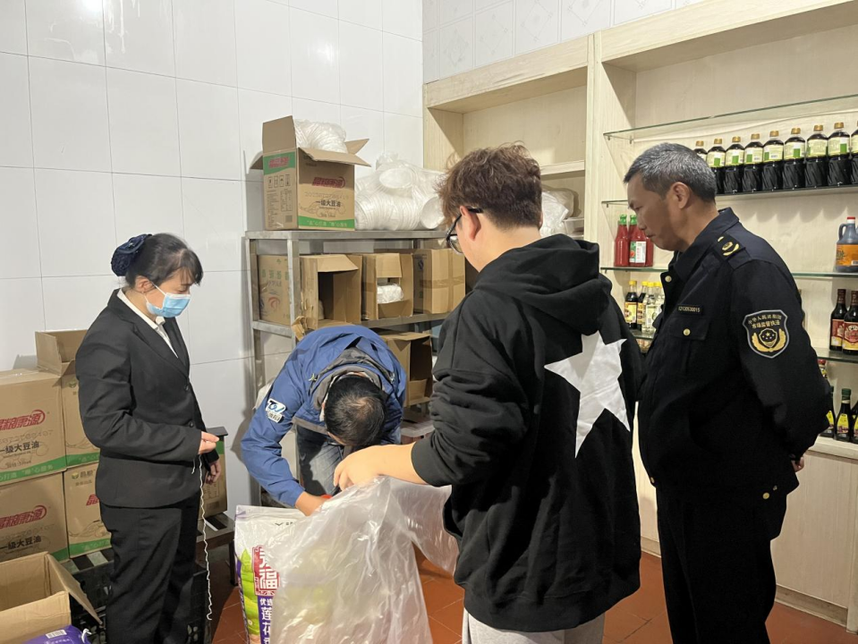 副本绩溪县多点发力把好集中用餐单位食品安全关829.png